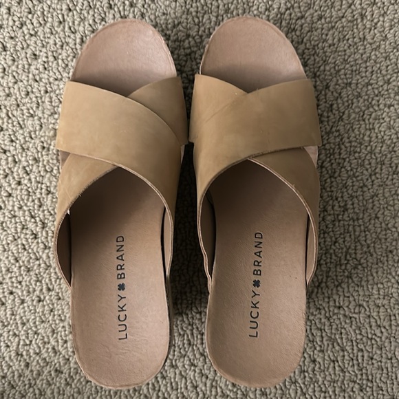 Lucky Sandals - Picture 4 of 9